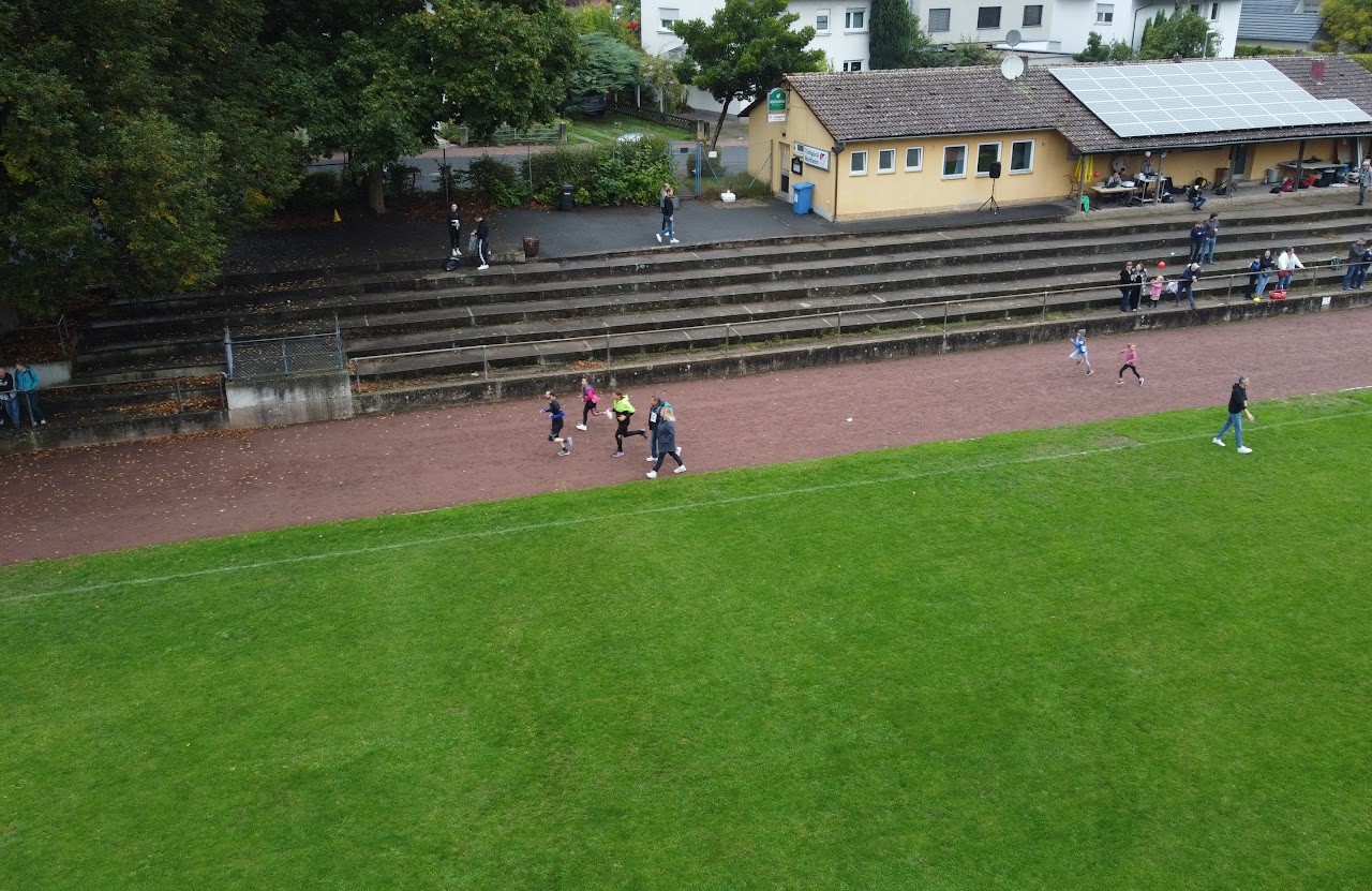 Bild vom 13. Benefizlauf im Jahr 2022. Dies ist das 32. Bild.